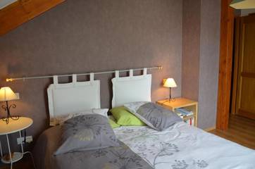 Cottage pour 2 personnes, avec vue ainsi que terrasse et jardin dans Plesnois