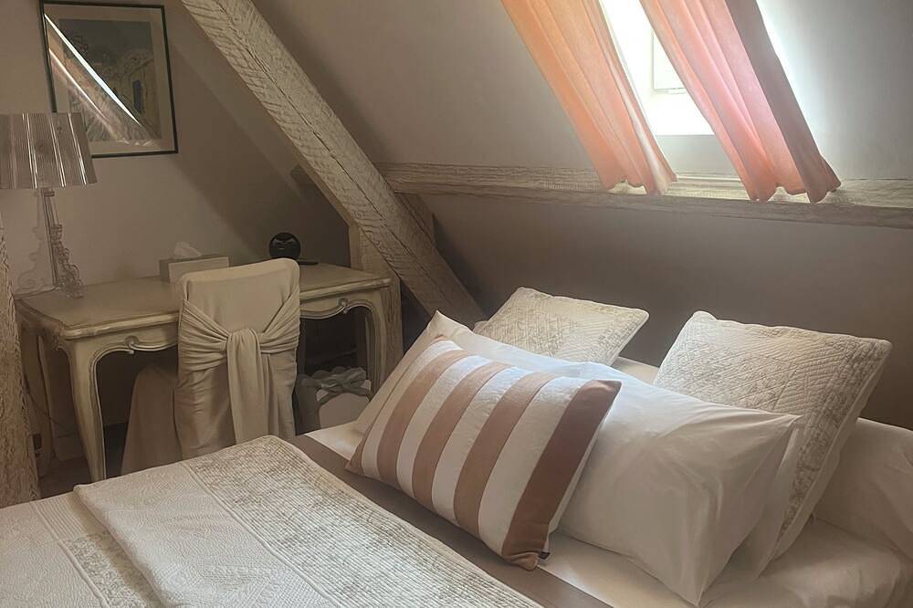 Coeur du Périgord noir maison 8 personnes, vue imprenable,piscine privée in La Roque-Gageac, Périgord Noir