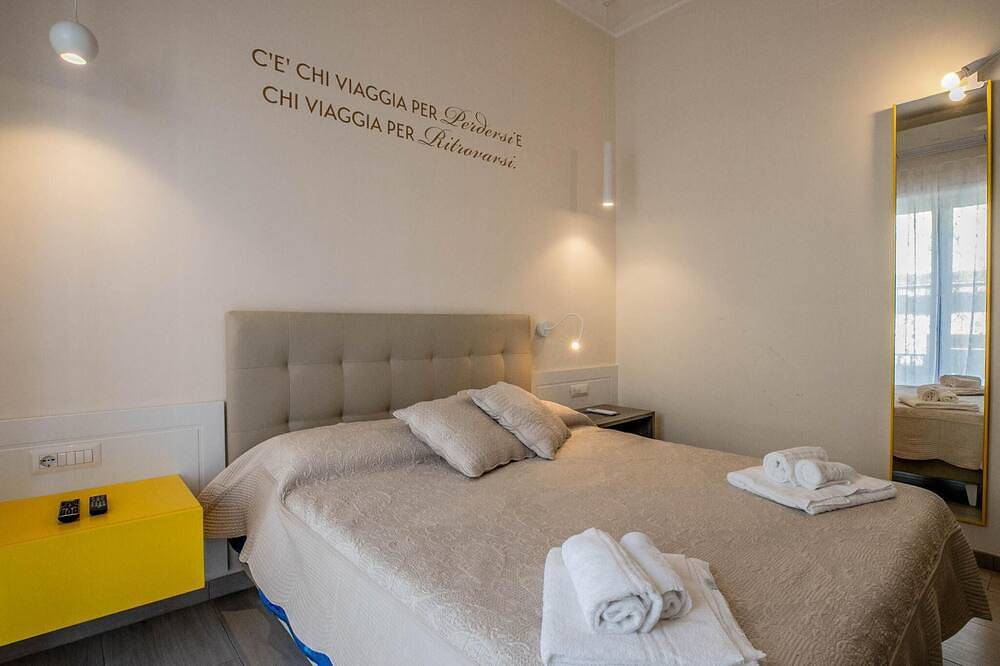 Bed & Breakfast a Salerno Id 550 in Salerno, Tyrrhenian Coast Campania