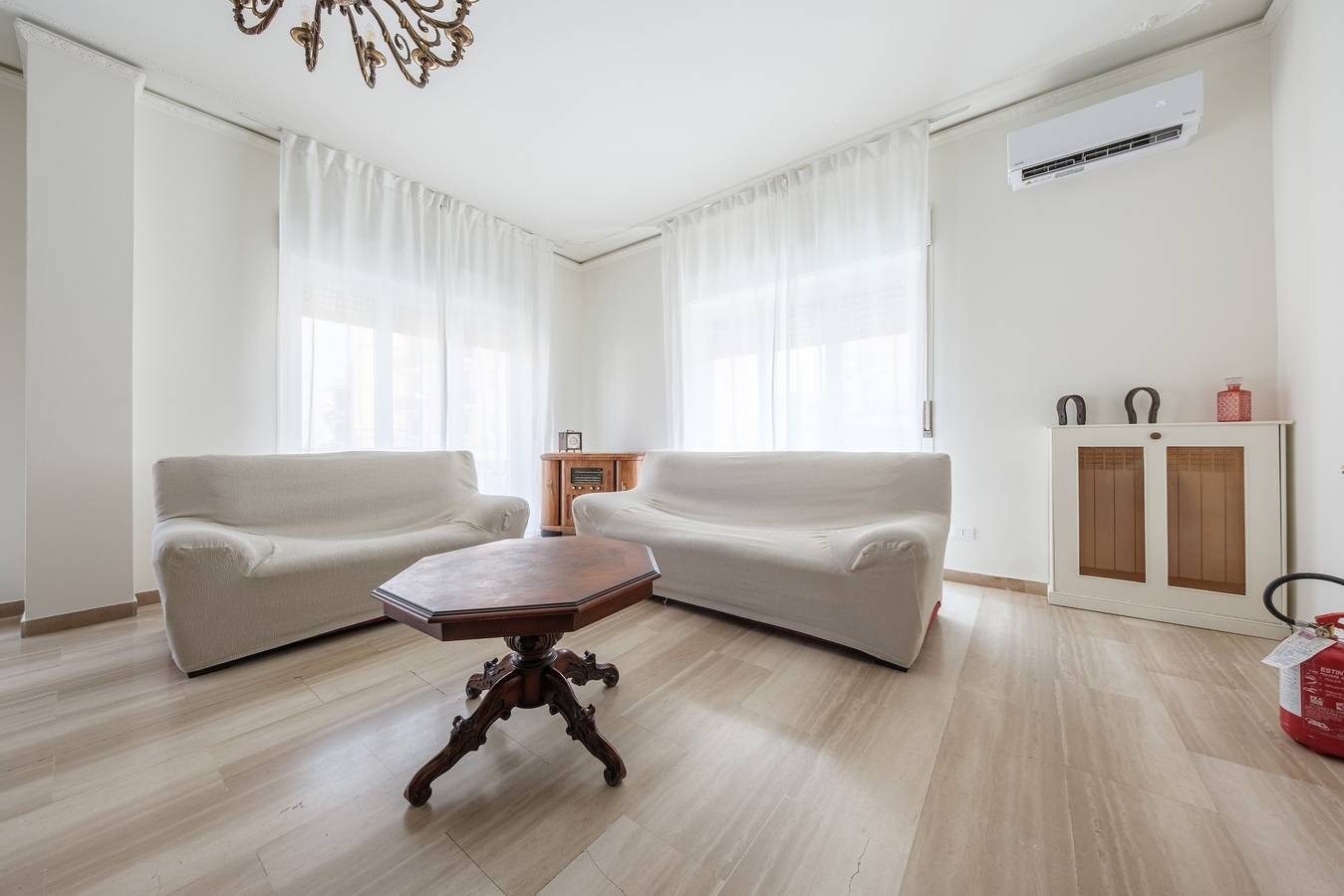 Appartamento intero, Appartamento 'Casa Vacanze Piazza Europa' con Balcone, Wi-Fi e Aria Condizionata in Milazzo, Provincia di Messina