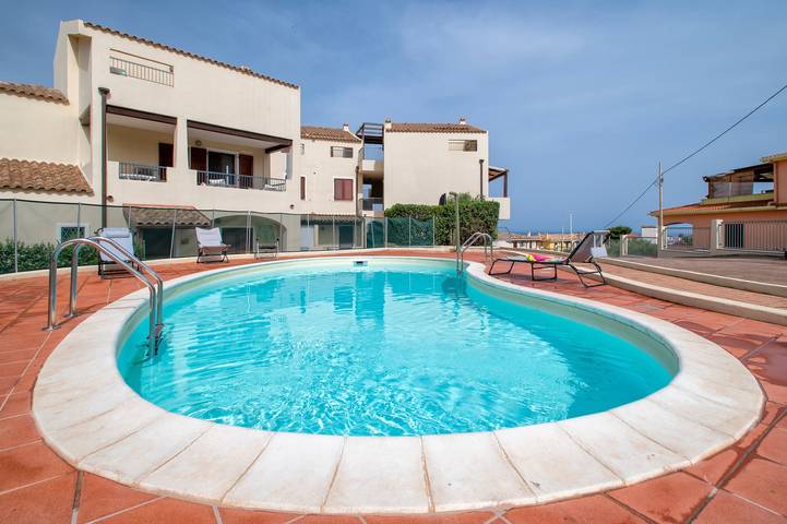 Appartamento per 5 persone, con Giardino a Lu Bagnu