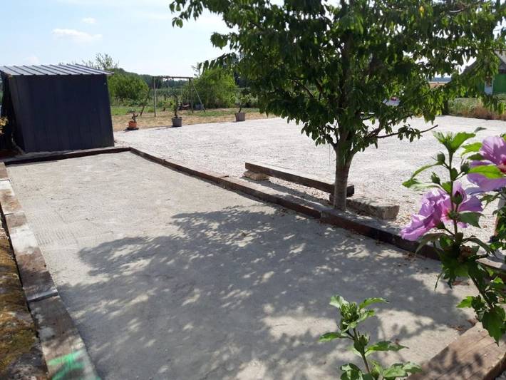 Location de vacances pour 5 personnes, avec jardin et piscine à Hommes - 4