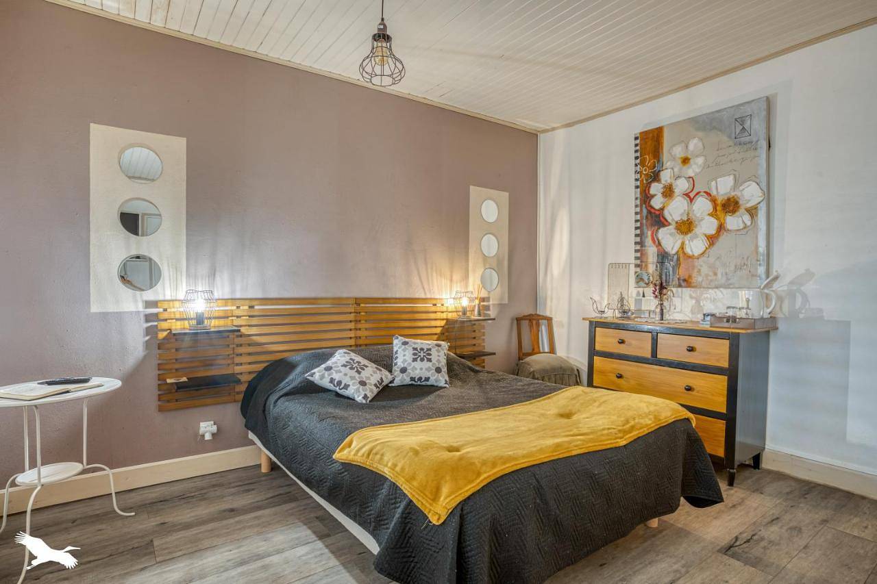 Double Room in Anzex, Région de Nérac