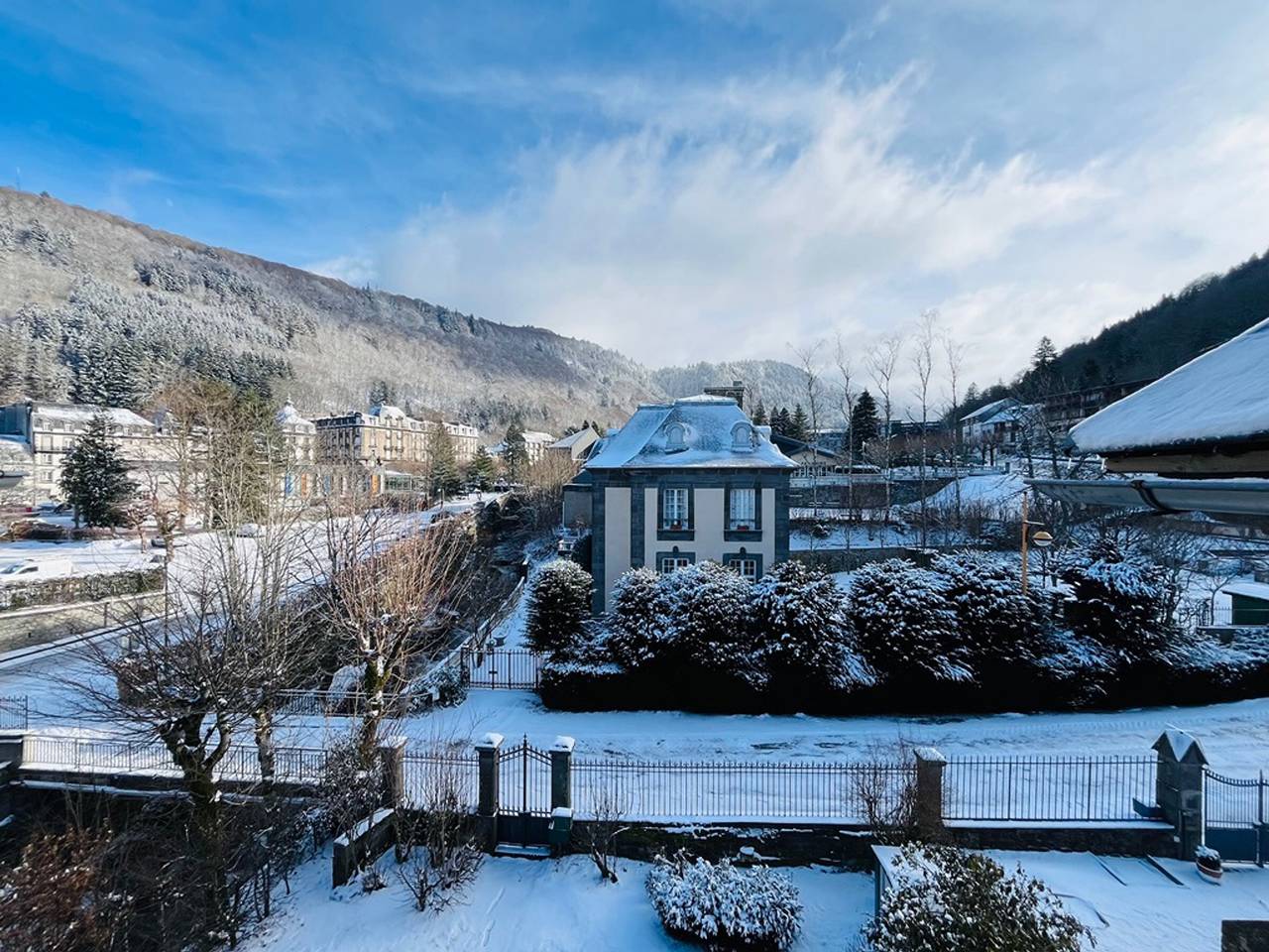 Appartement entier, Charmant T3 au Mont-Dore, jusqu'à 4 pers, wifi, vue Puy Gros in Mont-Dore, Parc naturel régional des Volcans d'Auvergne