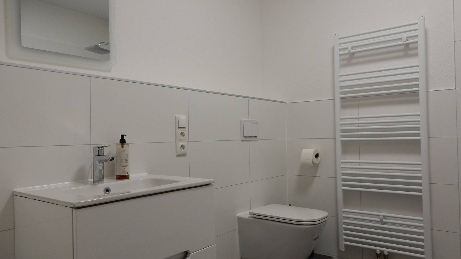 Ganze Ferienwohnung, Ferienhaus│ Zentral │3 Whg │250 m² │ Parkplätze in Bad Kreuznach, Nahetal