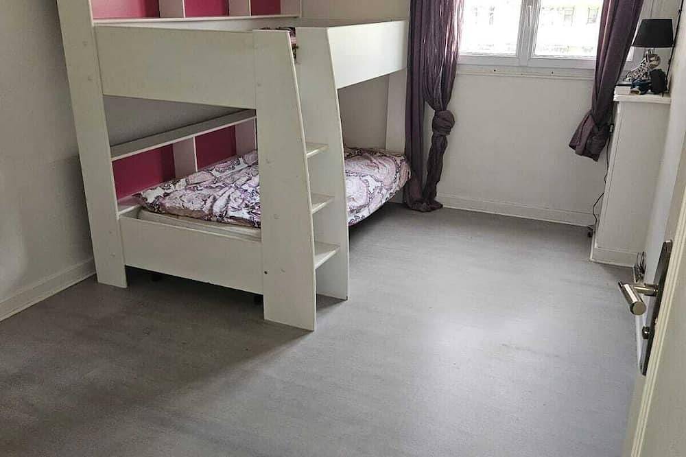 Appartement entier, Appartement familial à 20mn du centre de paris en metro in Saint-Maurice, Val-de-Marne