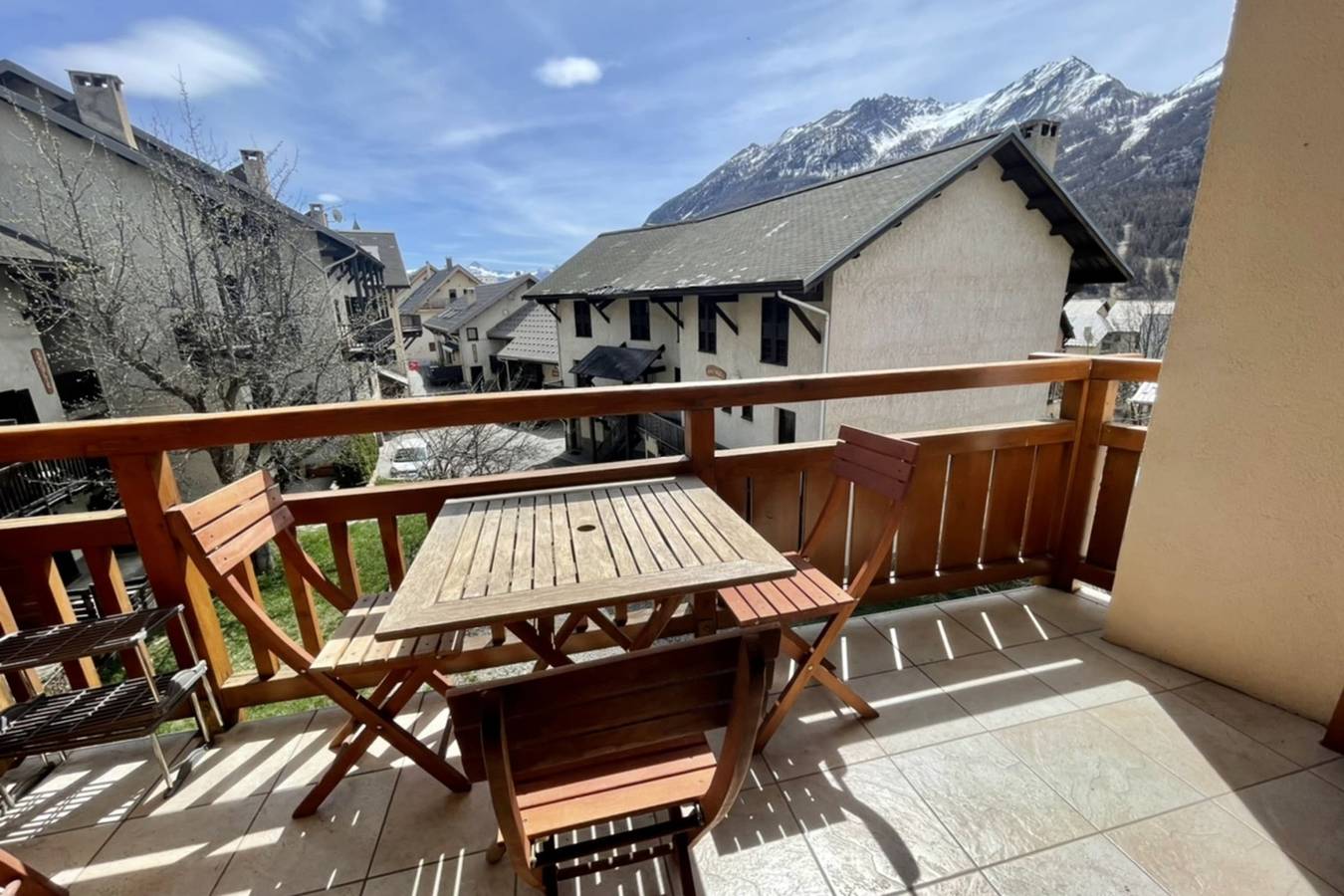 Appartement entier, Balcon & calme face aux cimes in Le Monêtier-les-Bains, Serre Chevalier