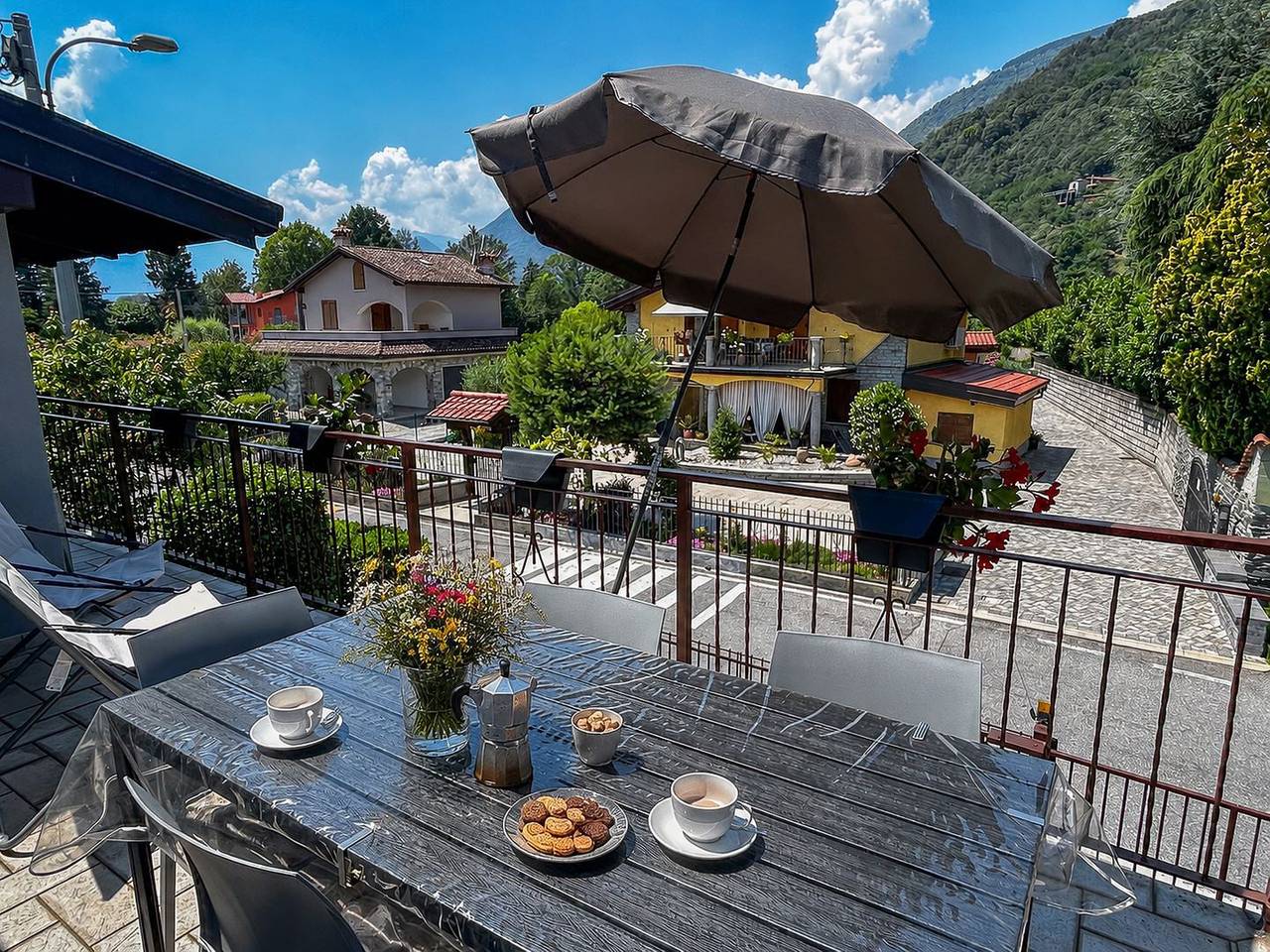 Ganze Wohnung, Moretta Mera Garten-Ferienwohnung am Fluss in Gemeinde Sorico, Comer See