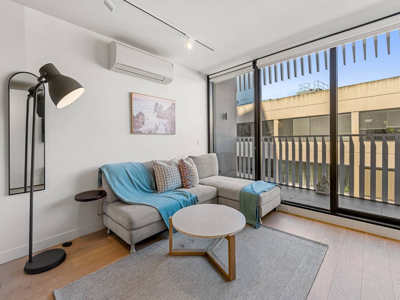 Entire apartment, Sleek South Melbourne Pad, 1-Bed by Albert Park in South Melbourne, Melbourne