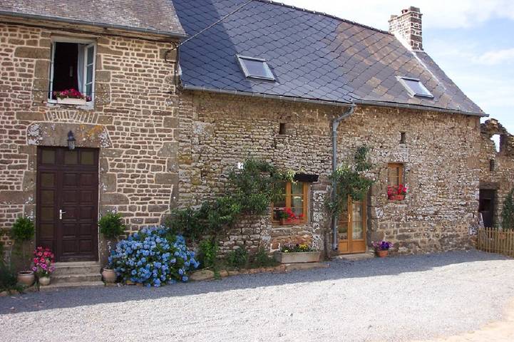 Cottage for 4 people, with Terrace and Garden in Normandy