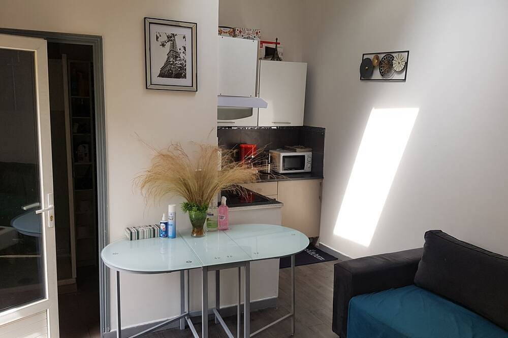 Apartamento entero, Entire accommodation near Disney Land Paris with Wifi and close transport.  in Esbly, Sena y Marne