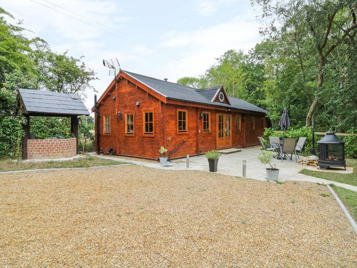 Cottage for 4 people, with Hot tub and Garden in Suffolk