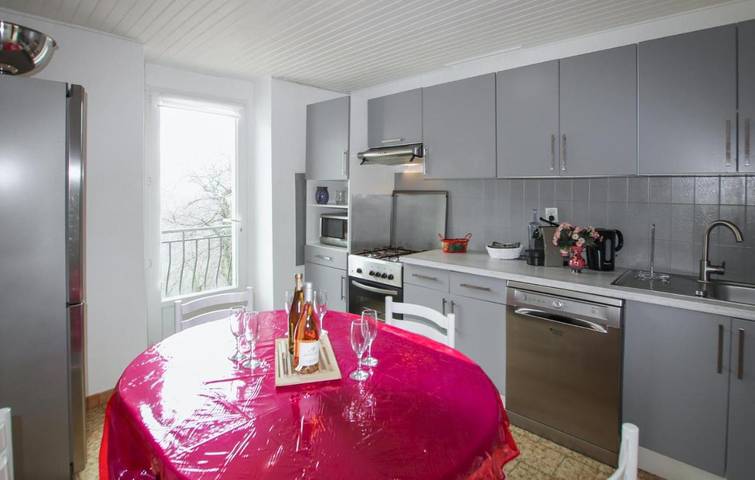 Location de vacances pour 4 personnes, avec terrasse à Saint-Julien-du-Gua - 3