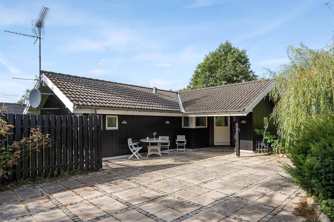 Pet friendly home in Hornbæk with sauna in Dronningmølle, Kattegat Küste
