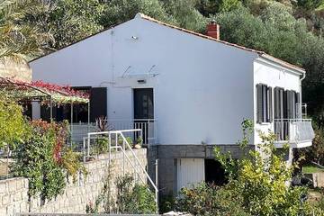 Gîte pour 8 personnes, avec jardin et balcon à Partinello