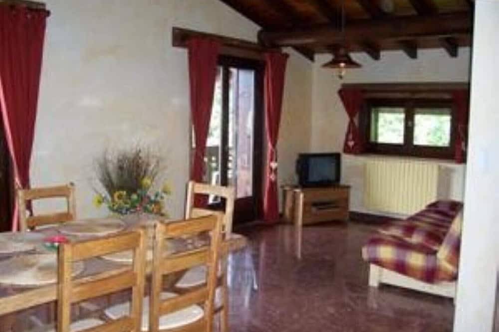 Ganze Wohnung, Wohnung im 2. Stock in Chalet in Seytroux, Thonon-les-Bains und Umgebung