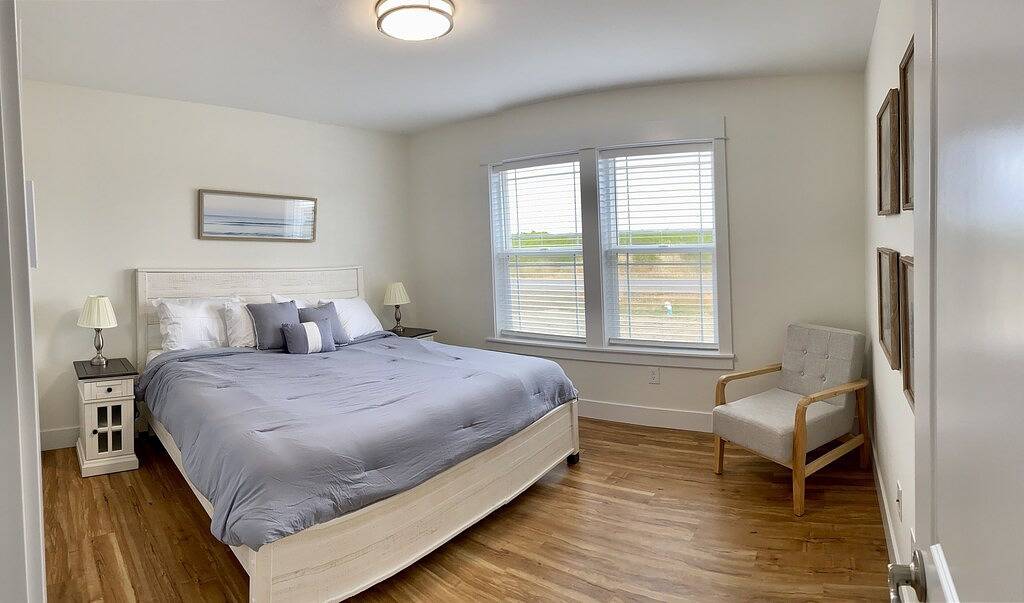 Blue Anchor Cottage - pet friendly retreat! Game Room! in Ocean Shores, Grays Harbor County