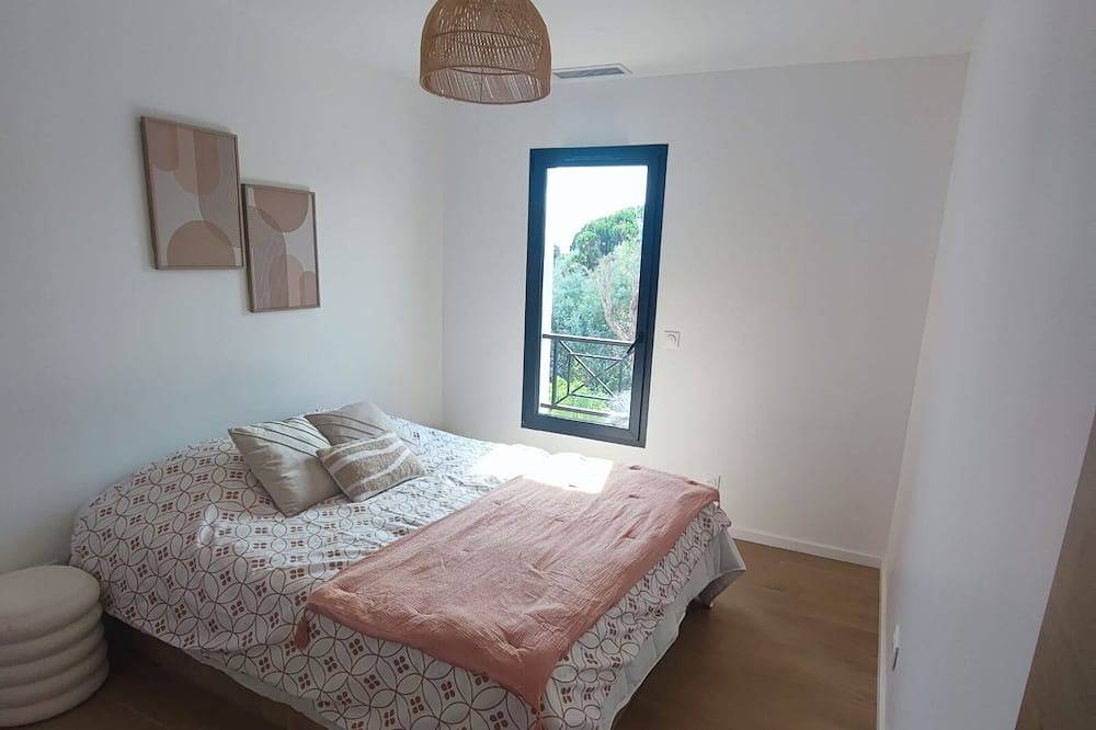 Luxury villa with pool & jacuzzi 20' from Cannes in La Roquette-sur-Siagne, Cannes regio