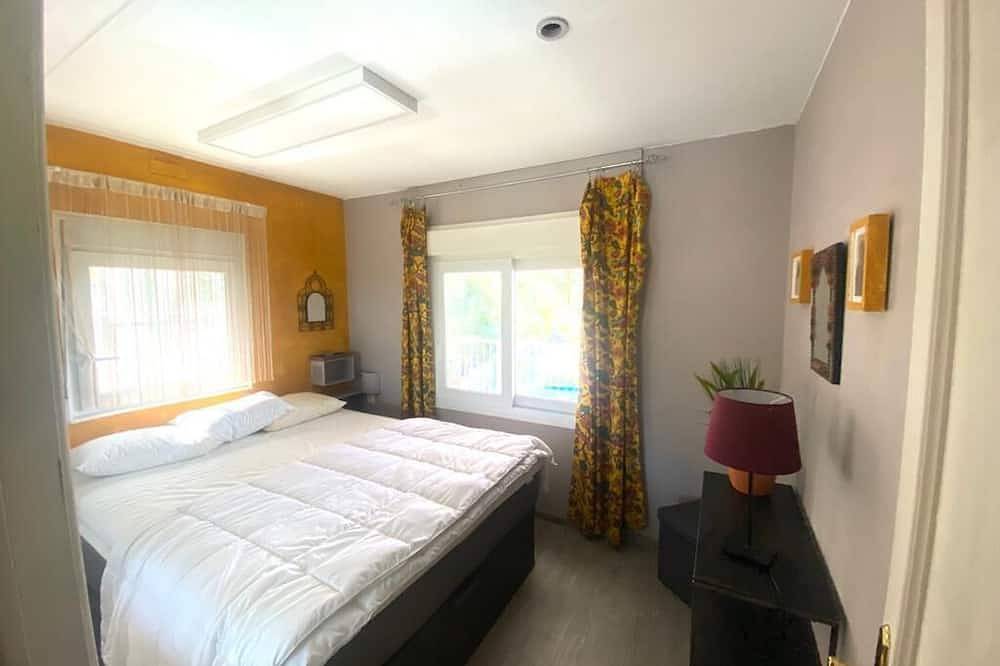 Atemberaubende 1 Schlafzimmer Hütte mit privatem Pool und Bbq Perfekt für Paare in Cómpeta, Costa del Sol