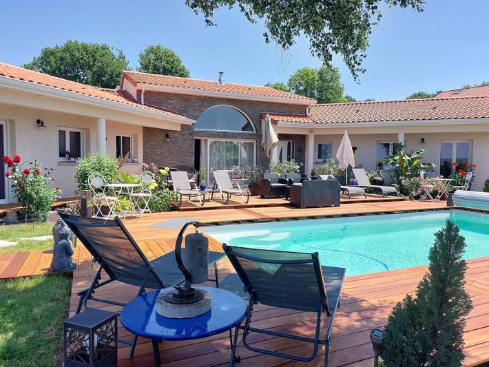 Location de vacances pour 4 personnes, avec Jacuzzi et Jardin