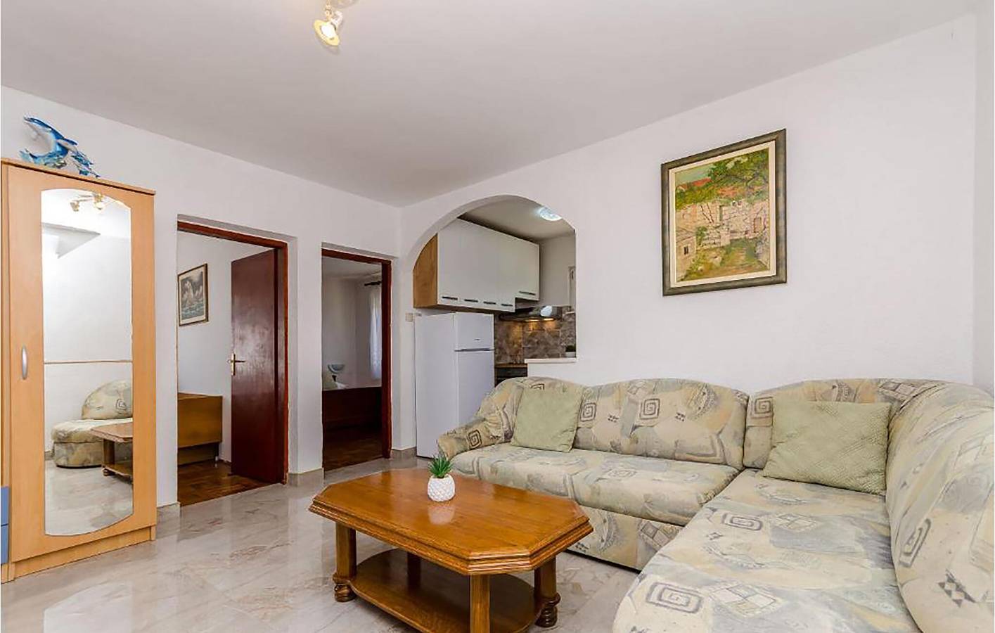 Gemütliche Ferienwohnung mit Meerblick: 800 m vom Strand entfernt, mit WLAN und Parkplatz in Vrboska, Hvar
