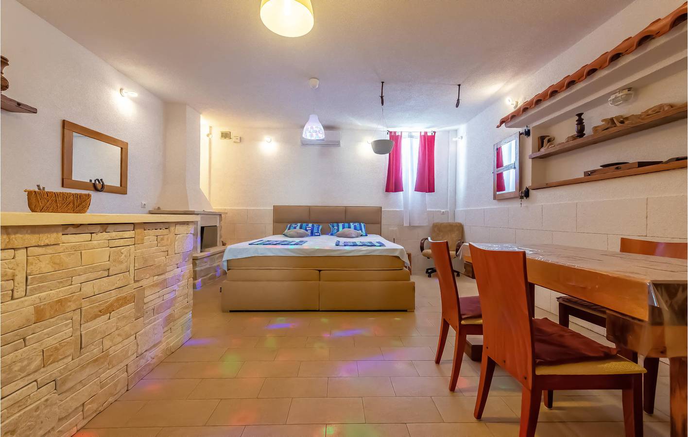 Ganze Ferienwohnung, Ferienwohnung für 4 Personen mit Garten in Vir