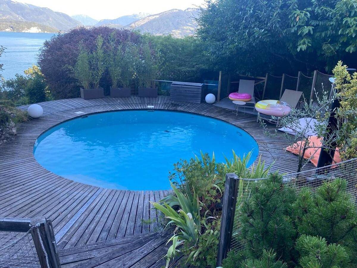 Annecy Lake Chalet 1850 in Annecy, Annecy (commune)