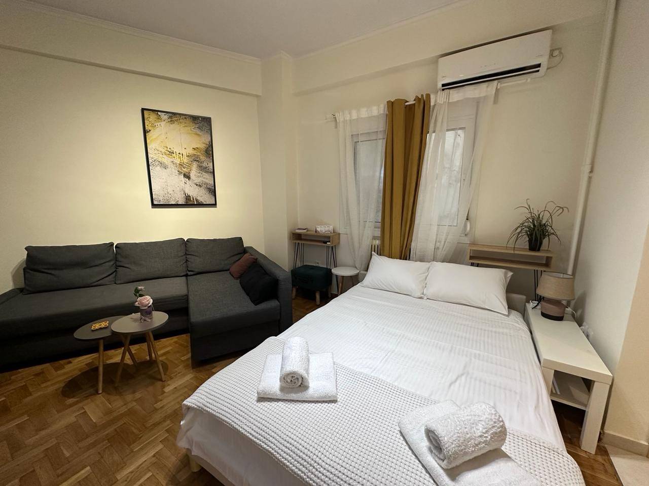 Ganze Wohnung, Ferienwohnung für 2 Personen in Zentral-Athen, Athen