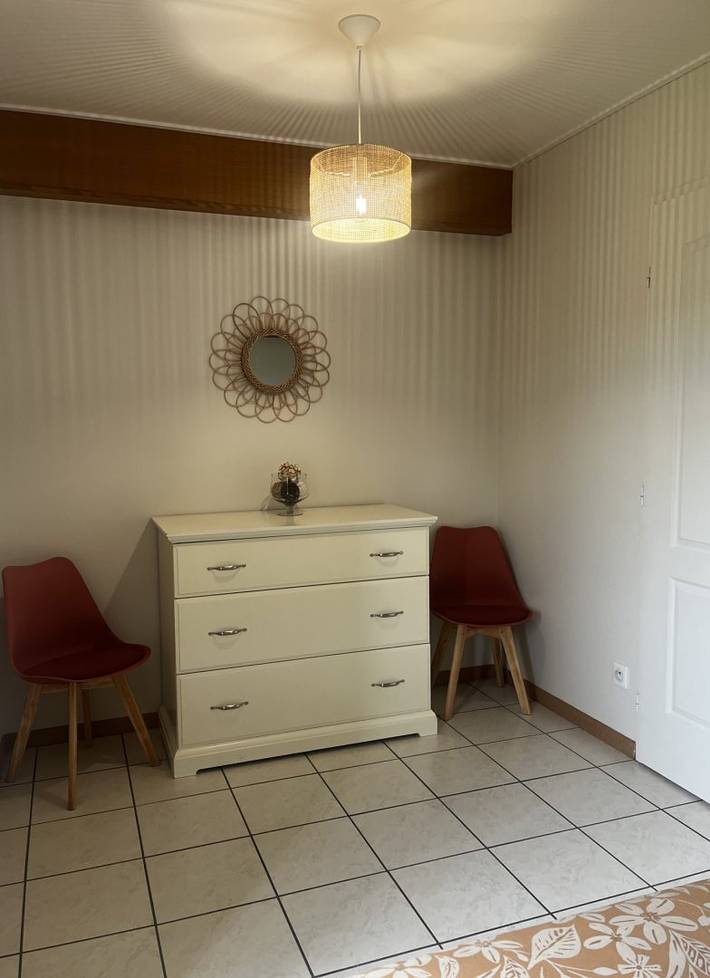 Gîte pour 4 personnes, avec balcon dans Rhône - 3