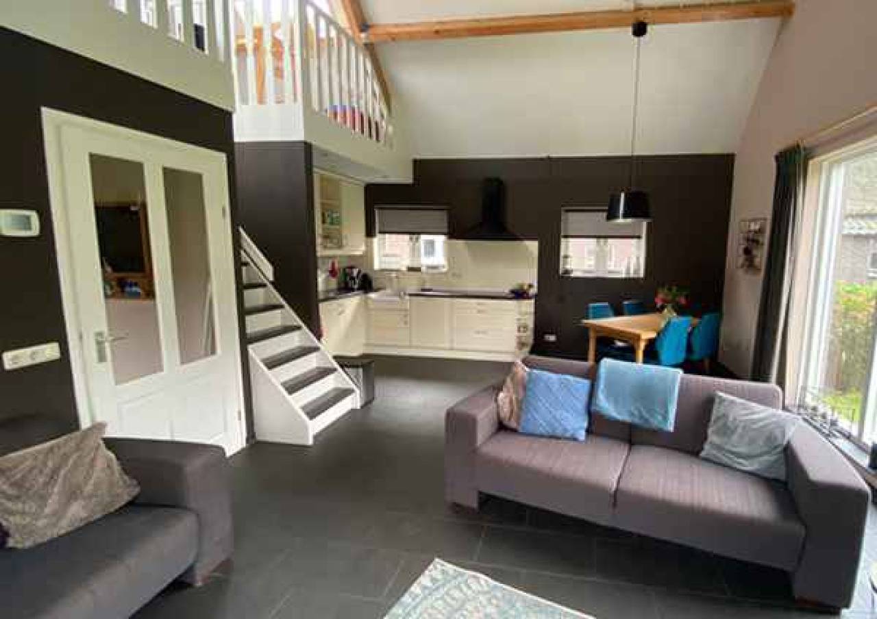 Gemütliches Ferienhaus für 6-8 Personen mit großem Garten, in der Nähe von Assen. in Drenthe