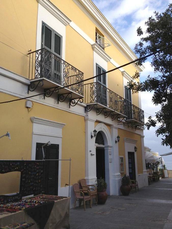 Appartamento per 2 persone, con Balcone e Terrazza nonché Giardino e Panorama a Ventotene