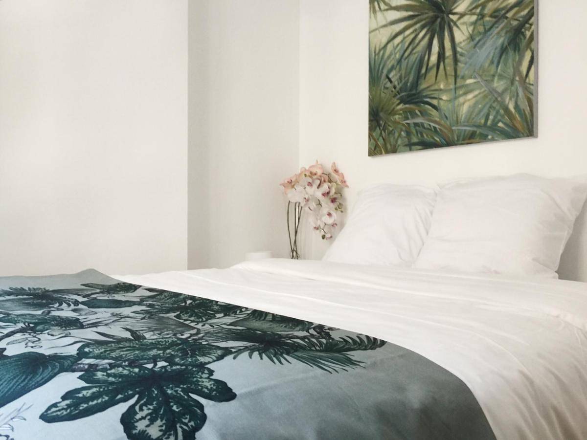 Appartement entier, Three-Bedroom Apartment in Paris 4e Arrondissement, Paris