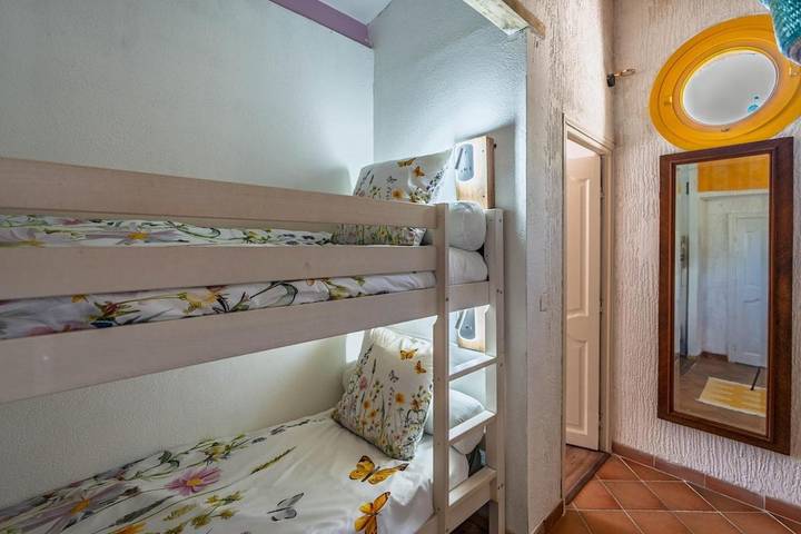 Chambre d’hôte pour 4 personnes, avec vue ainsi que piscine et jardin, animaux acceptés à Le Cannet-des-Maures - 3