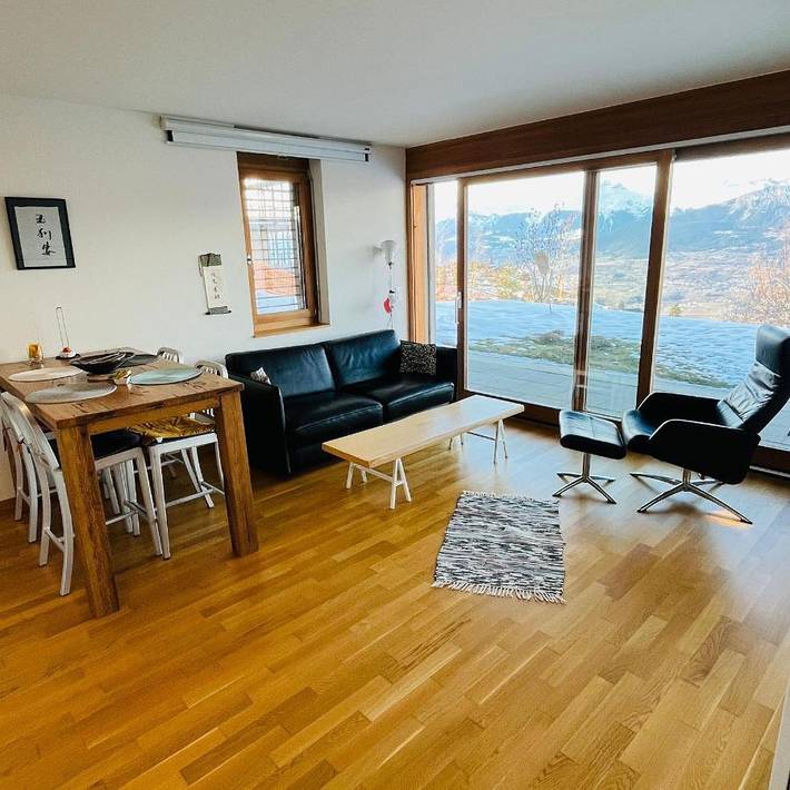 Gîte pour 4 personnes, avec vue et jardin, animaux acceptés dans Nax