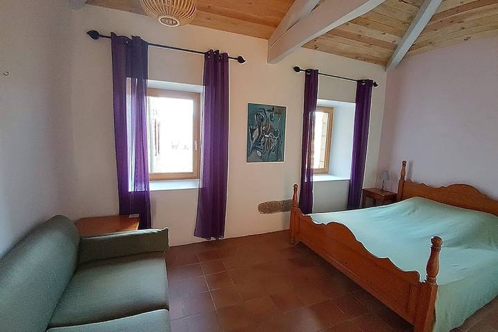 Gîte pour 4 personnes, avec jardin à Gravières - 2