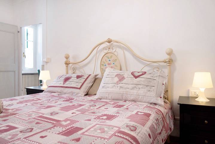 Ferienwohnung für 3 Personen, mit Balkon und Garten in Porto Valtravaglia