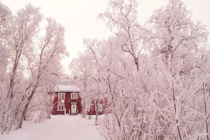 Location de vacances pour 3 personnes, avec vue ainsi que terrasse et sauna à Abisko - 2