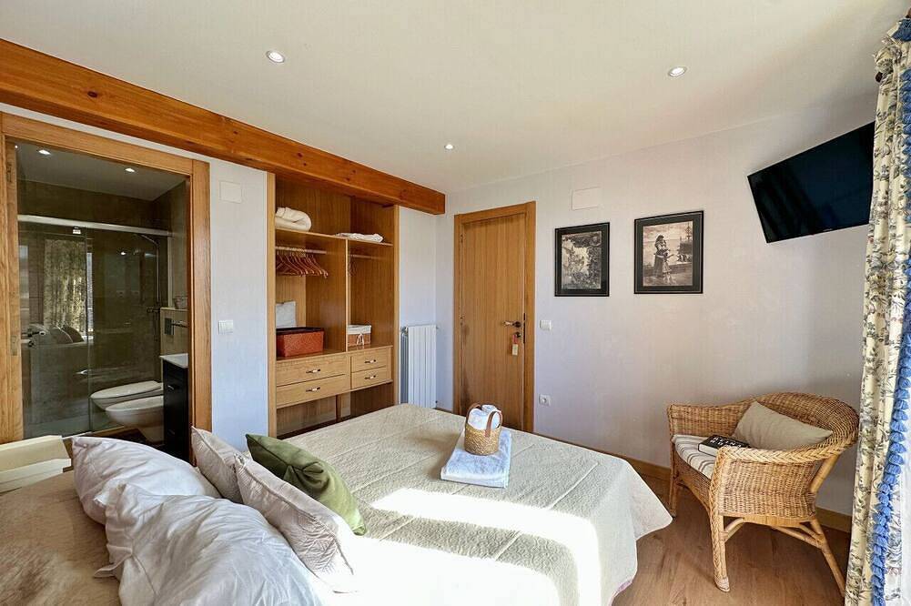 🏡 Perfect Island Getaway - Townhouse with Private Parking 🚗✨. in Isla, Arnuero