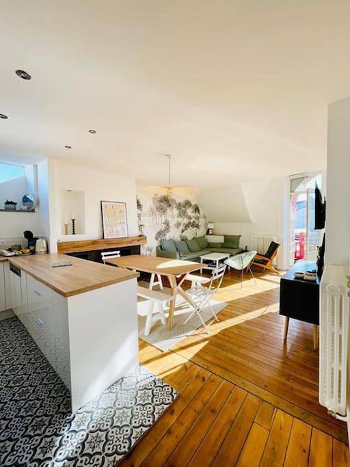 Gîte pour 9 personnes, avec balcon dans Office de Tourisme de la Baule