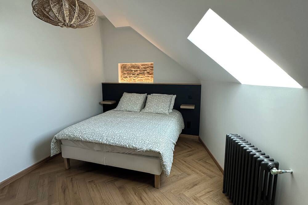 Gite sleeps 14 with private pool and spa, games room in Bellenot-sous-Pouilly, Beaune region