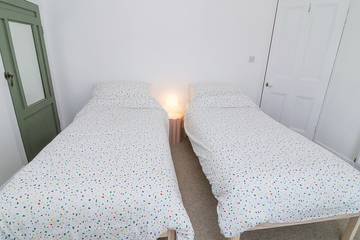 Log Cabin for 6 People in Lincoln, Lincolnshire, Photo 4