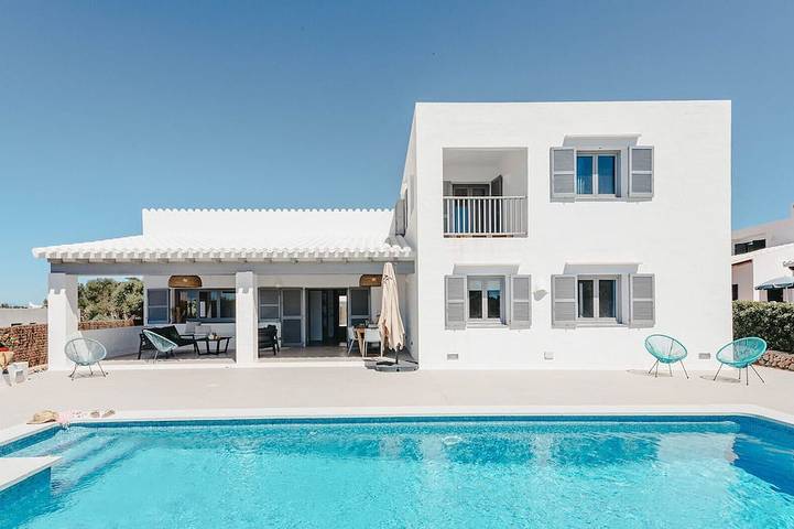 Villa für 10 Personen, mit Balkon und Garten - 1