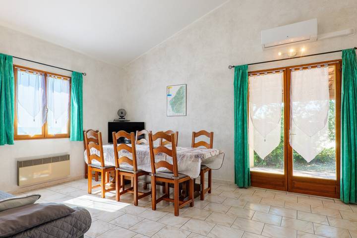 Location de vacances pour 8 personnes, avec jardin à Bessas - 3
