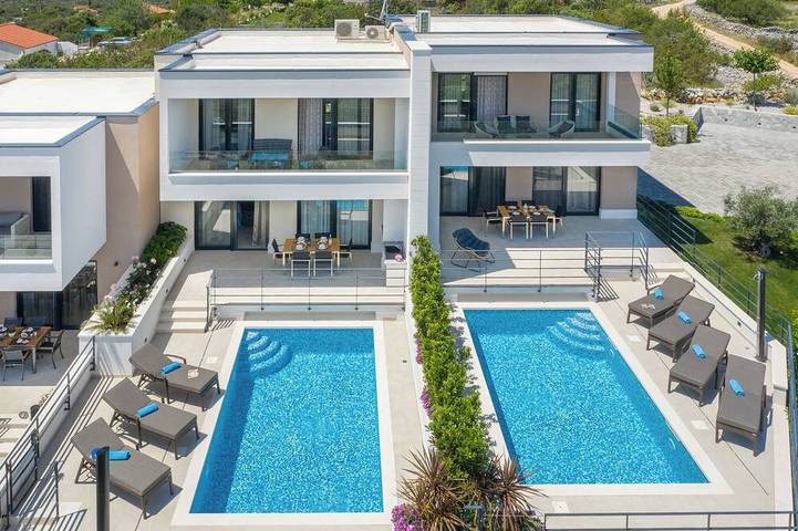 Villa für 6 Personen, mit Garten und Balkon in Marina