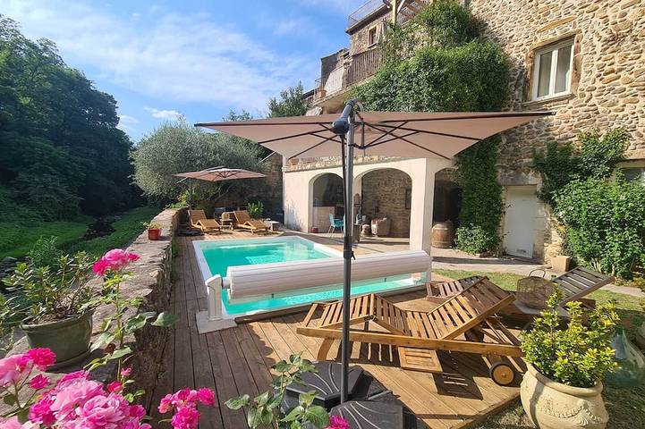 Gîte pour 4 personnes, avec balcon à Saint-Jean-de-Valériscle