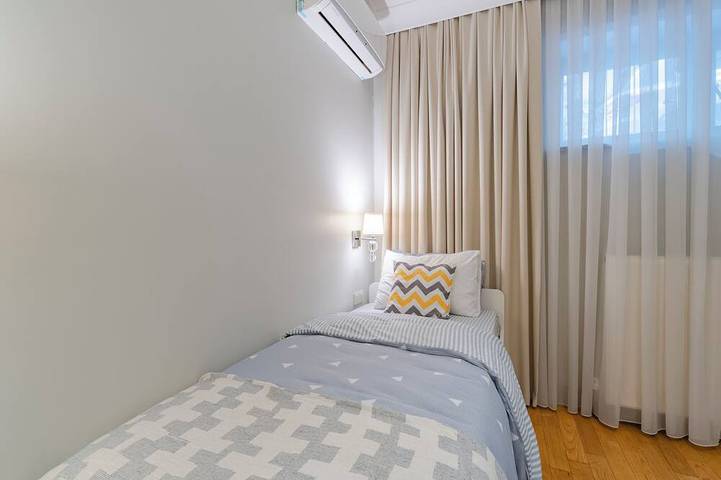 Geheel appartement, Spacious 3-bedroom apartment in amazing İstanbul with AC in Beyoğlu, Istanbul
