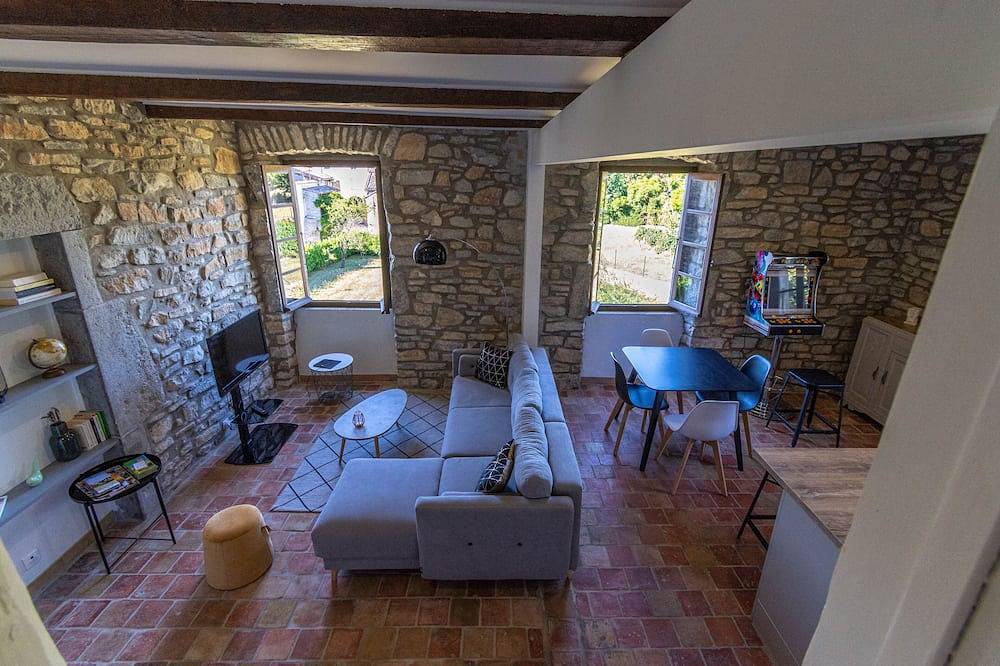 Maison de caractère avec terrasse privative dans Mas ardéchois in Saint-Maurice-d'Ardèche, Ardèche
