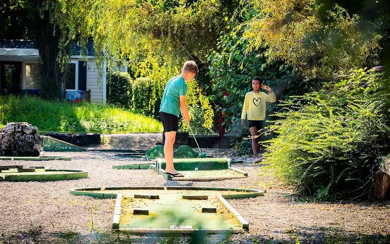 Mobil home pour 4 personnes, avec piscine et terrasse à Tamniès - 3