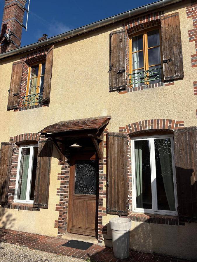 Holiday Home in Charny-Orée-de-Puisaye, Région d'Auxerre
