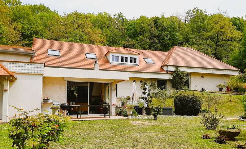 Chambres d’hôtes Les Hauts De La avec terrasse partagée, Wi-Fi et climatisation in Auffreville-Brasseuil, Yvelines
